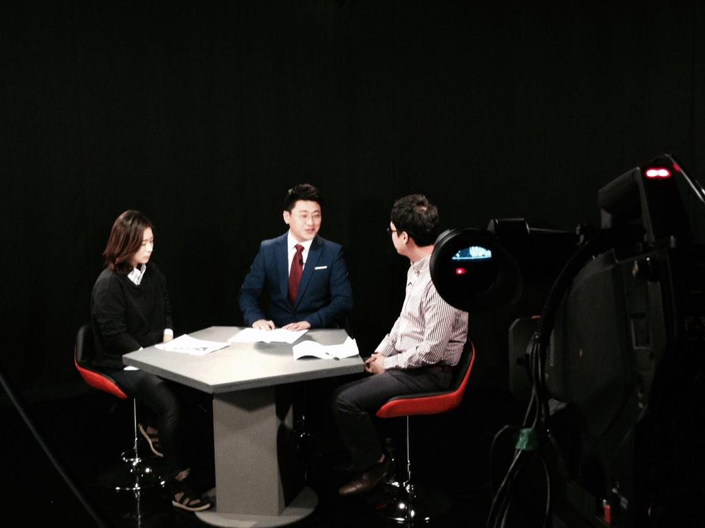 스포츠투나잇의 코너 구구절절.
오늘은 KIA와 롯데편을 녹화중입니다.

KIA는 광주일보 김여울기자 (<a href="/adore13/">김여울 (Yeo-ul Kim)</a>)
롯데는 스포츠동아 김영준기자 (<a href="/matsri21/">김영준</a>)와 
함께 합니다.