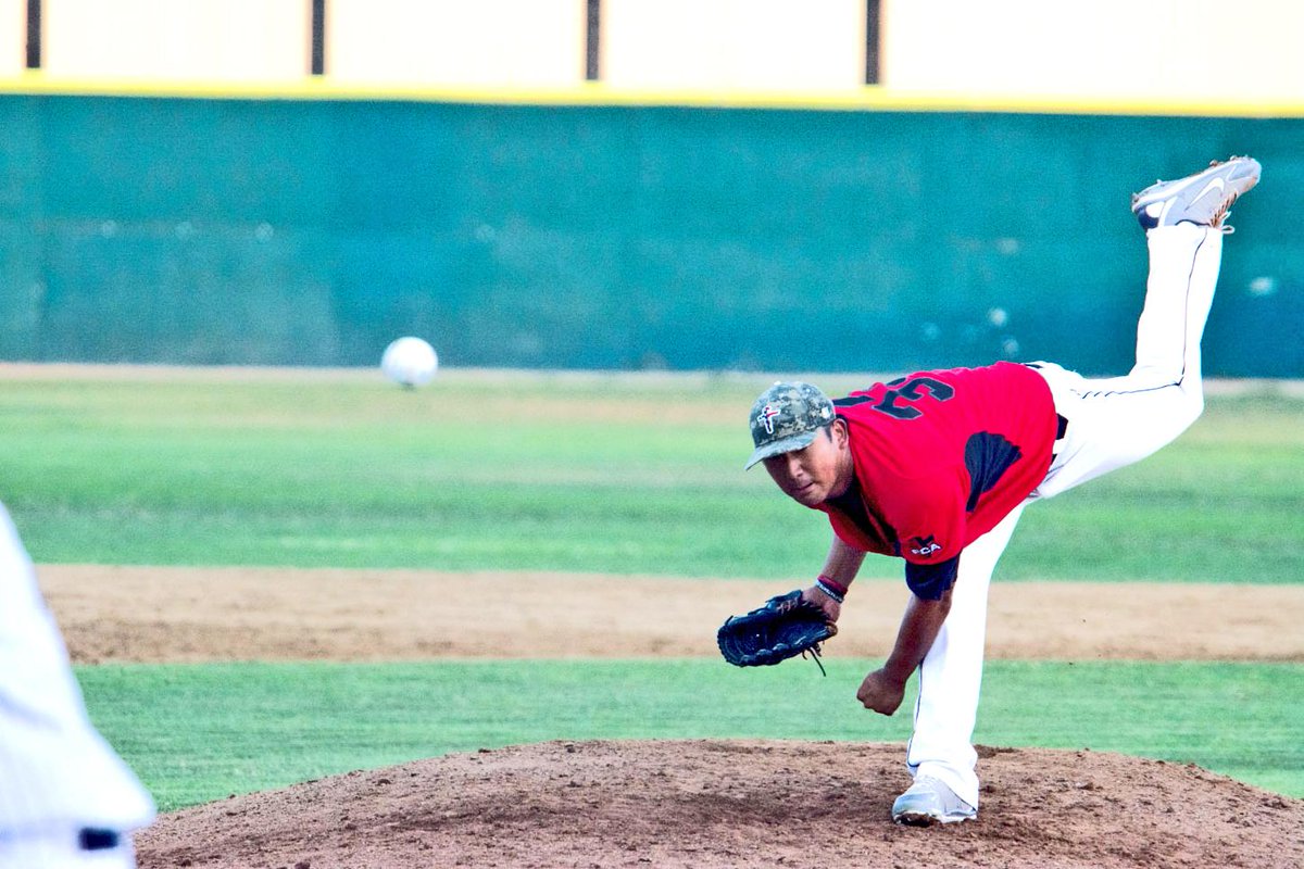 socafcabaseball's tweet photo. #tbt to last summer up in San Luis Obispo. Jason Kim pitching against the @SLO_Blues . #Catch2014 http://t.co/SLhsjKfgtP