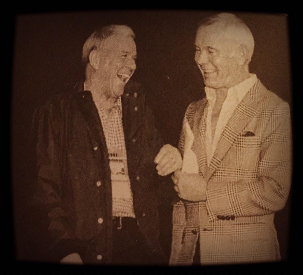 henrybushkin's tweet image. Johnny Carson &amp;amp; Frank Sinatra at the Reagan Inaugural Gala. #1981#johnnycarson #FrankSinatra