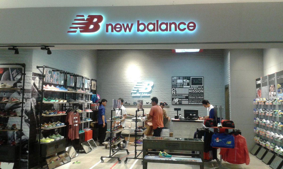 new balance store near me now