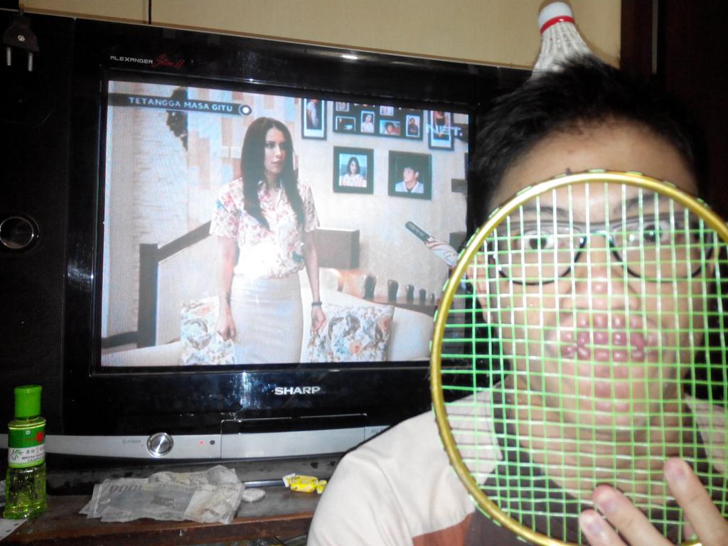 faruErwan's tweet photo. Bibir sampe bentol2 pun klo minta duit ke mbak Angel ga bakal dikasih haha :3 @netmediatama #NetMiliuner_2 http://t.co/O1d47GSPyG