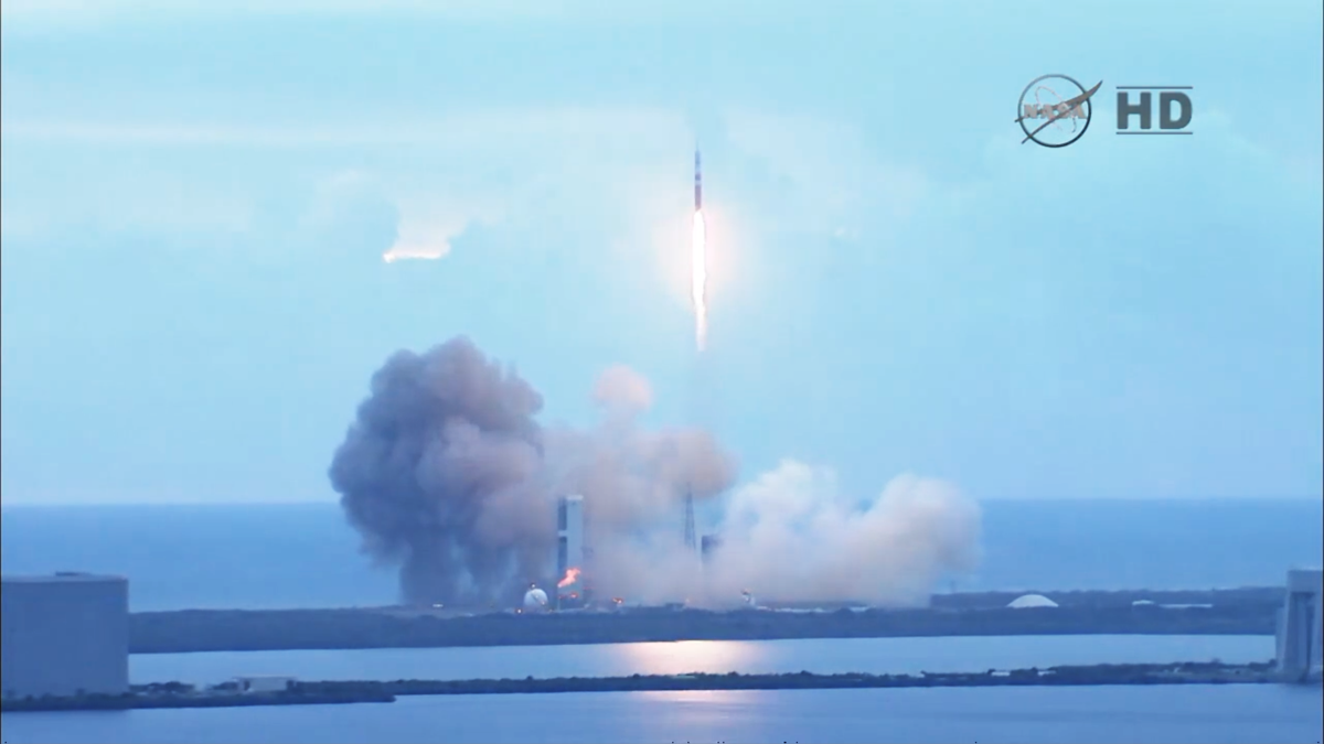 esa's tweet photo. Congratulations @NASA on #Orion liftoff! Great view! Looking forward to riding with you next time #ESM http://t.co/APol8VTf6q