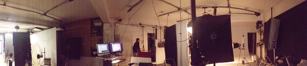 nomondesign's tweet photo. #equiponomon en plena sesión de fotos para @Lekue_es ¡Cómo nos gusta terminar así la semana! http://t.co/eEpHXr1IS2