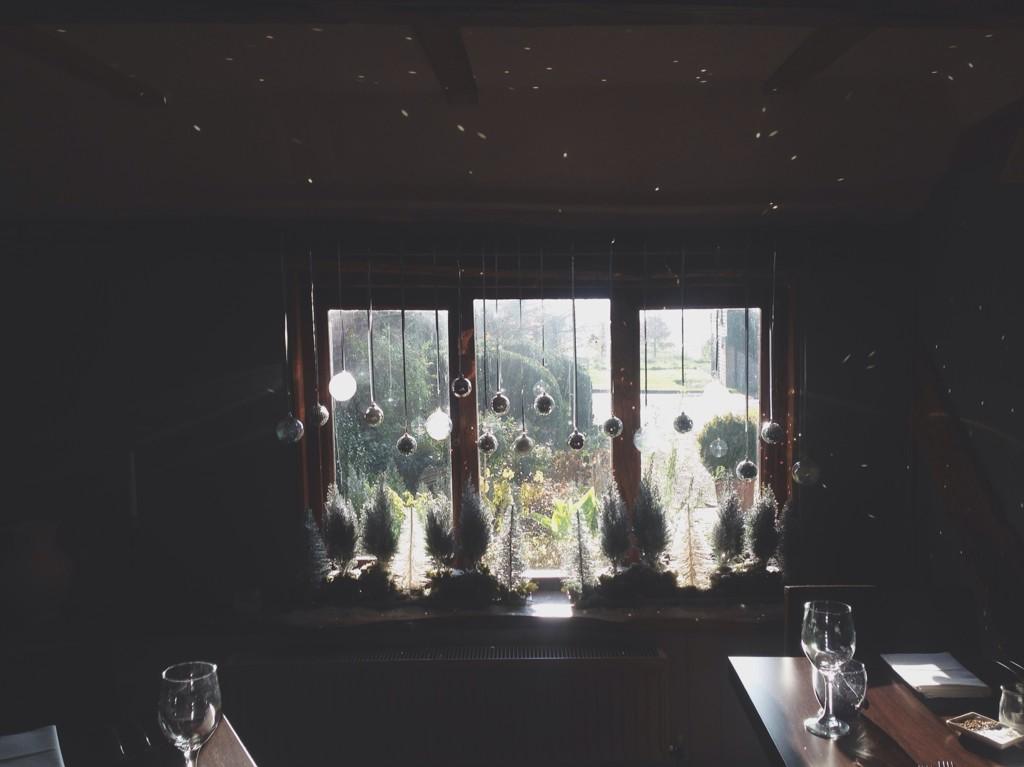Dining_Elvey's tweet photo. Christmas has arrived! The Dining Room looks magical 🎄🎅 http://t.co/OrTvFViJWA