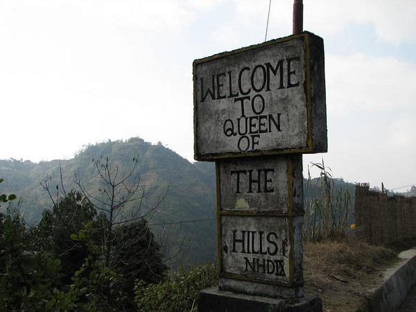 CollChris's tweet image. RT @FPBS_Dehradun What are your plans for long #Christmas wknd? How about a #minication to beautiful #Mussoorie? //