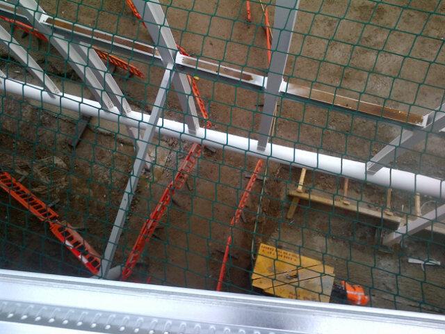 GingerRocketJR's tweet photo. Biggest fear is heights and I'm working like this .. #ArseTwitching #LegsShaking #ProperMess http://t.co/7AEJyOGttB