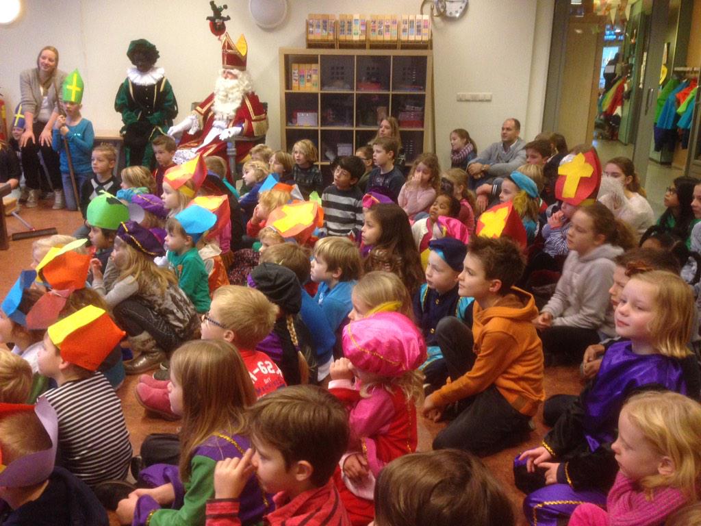 ObsApollo's tweet photo. Sinterklaas bij MiniMusical op @ObsApollo #prinsenbeek http://t.co/fucMmwaqhN