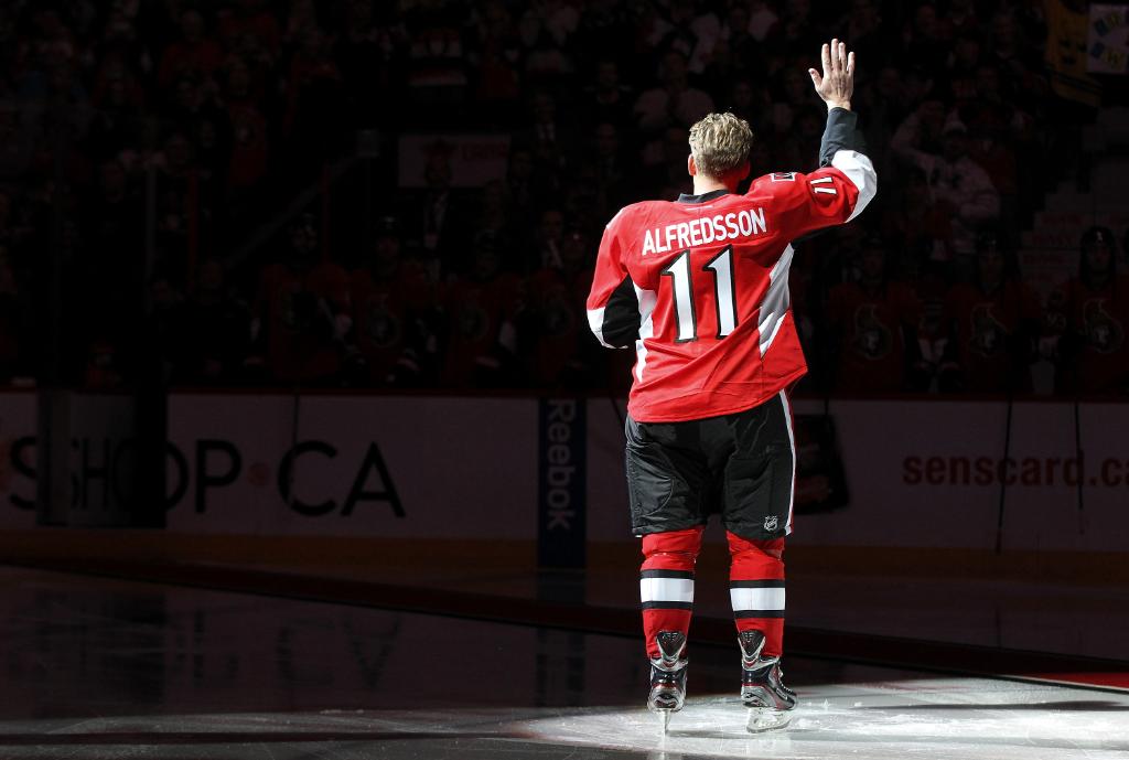 NHL's tweet photo. One last time. #Alfie

Watch: http://t.co/ADPsAMoS13 http://t.co/dnXns43RTa