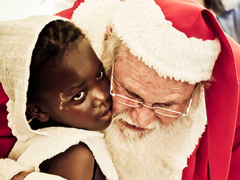 NicoloCastorani's tweet photo. È Natale anche in Africa! #GodSaveTheAfrica #SaveTheChildren http://t.co/Q6vNKLzBam