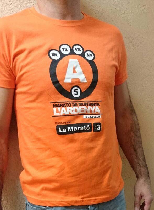PRO_mocio's tweet photo. Samarretes #MaratoArdenya acabades de sortir del forn! Demà a @SantaCristinadA @matxacuca #PRO_mocio #tempsXcurses http://t.co/iG0IxgVzLK