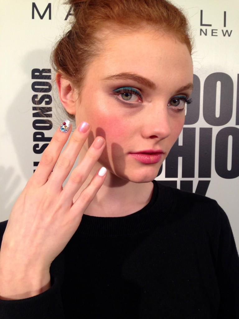 B4FdeYZCAAIO2vB.jpg:large