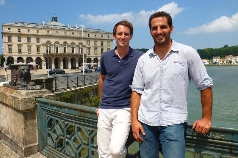 Raphaël De Casabianca Est Il En Couple France 5 on Twitter: "Raphaël De Casabianca vous emmène faire un tour