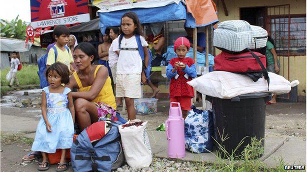 RINGPULL_ORG's tweet photo. We are praying that all the children &amp; families in the Philippines will be safe! http://t.co/l76tHf0wfQ http://t.co/BZVHJCngqV