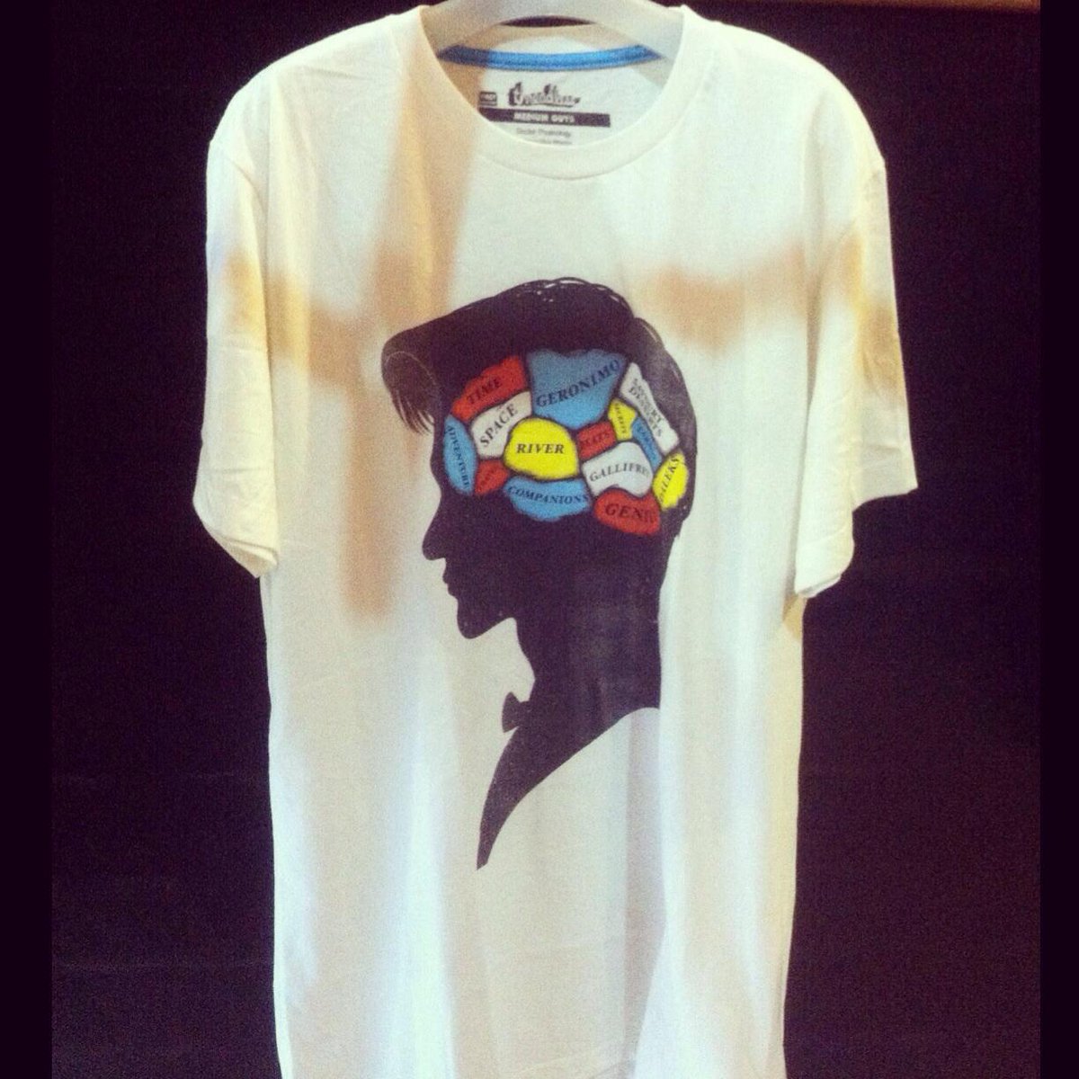 Shop Threadless t-shirt featuring designs created by independent artists! Size M! Only IDR200k! <a href="/rizalvizu/">rizal williams</a>