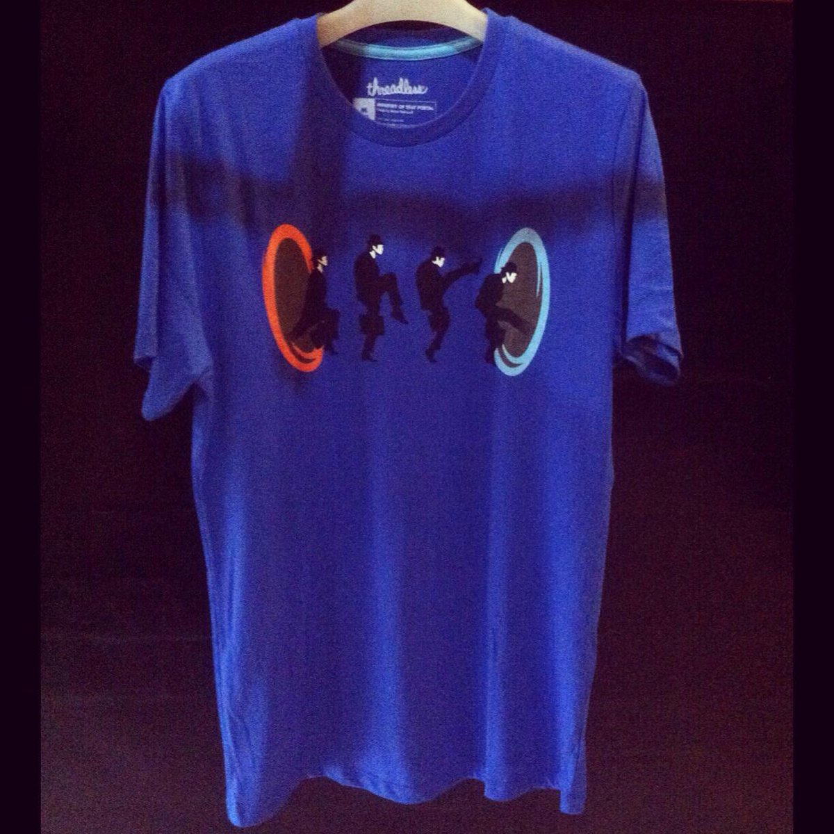 Shop Threadless t-shirt featuring designs created by independent artists! Size M! Only IDR200k! <a href="/rizalvizu/">rizal williams</a>