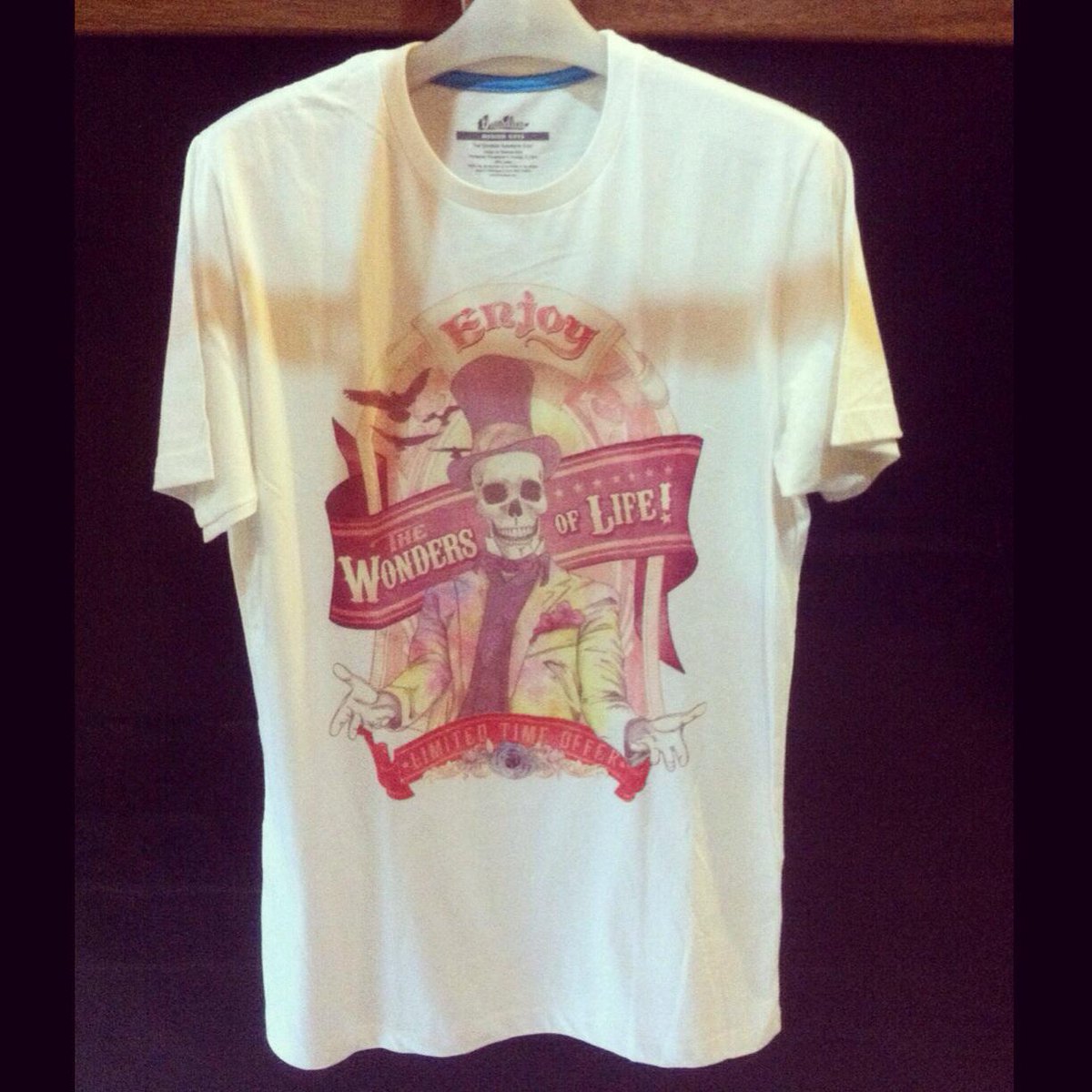 Shop Threadless t-shirt featuring designs created by independent artists! Size M! Only IDR200k! <a href="/rizalvizu/">rizal williams</a>