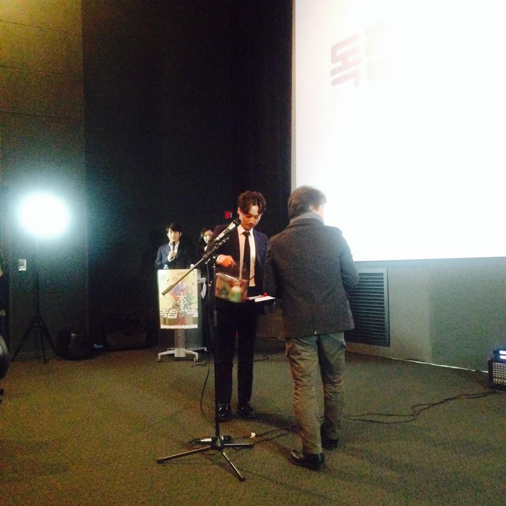 권해효, 김혜나 배우가 심사한 ‘독립스타상’은 <남매>의 이상희 배우와 <소셜포비아>의 변요한 배우가 수상했습니다! 축하드립니다!