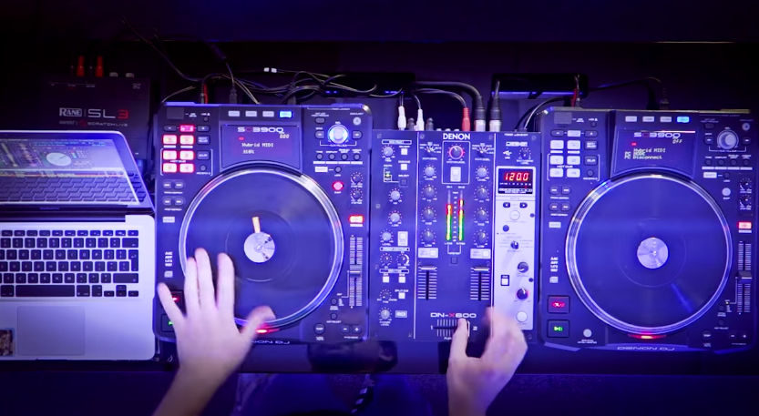 denon_dj's tweet photo. The @denon_dj #SC3900's - Awesome enough for 2014s World Champ DJ. @dj_mr_switch shows U why! http://t.co/FaRiLVAVtB http://t.co/EYMZ4I3CLw