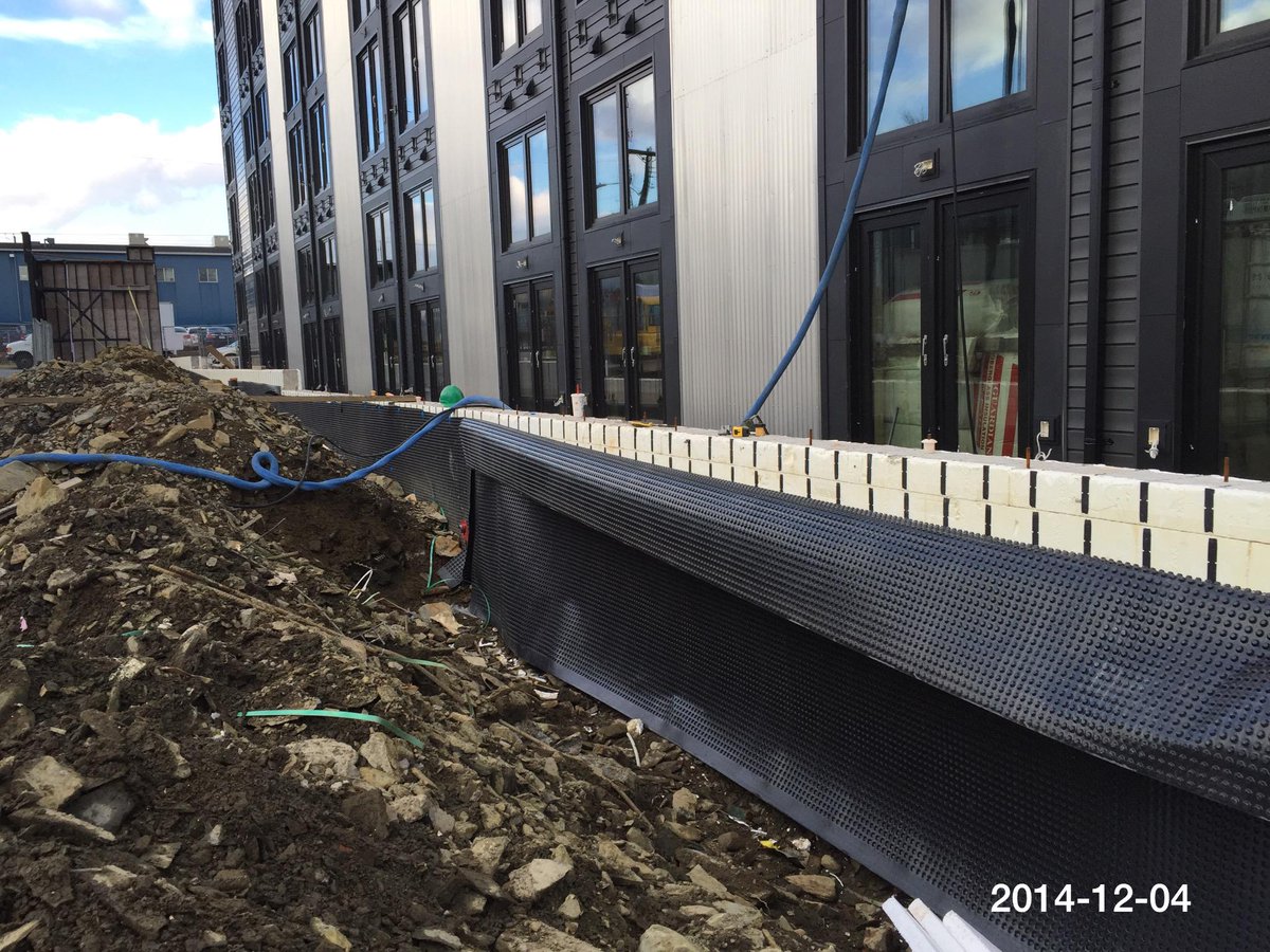 Spenceconsult's tweet photo. #Qlofts - #DeltaMS #drainage board along James Street. @DeltaMembranes http://t.co/gk0hvCeNyK
