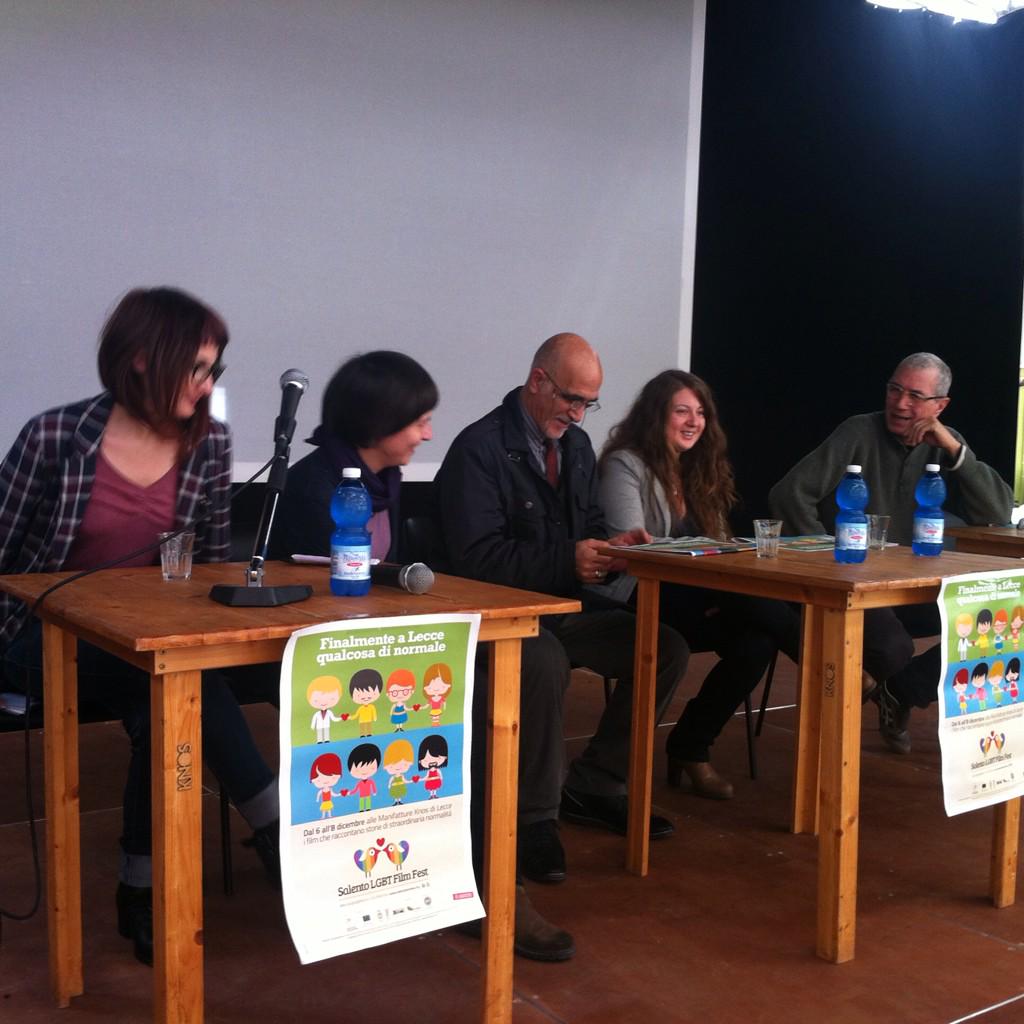 Lecce2019's tweet photo. Finalmente qualcosa di normale: parte il primo #salentolgbtfilmfest, dal 6 all'8 Dicembre alle Knos di Lecce! http://t.co/VGhuOxktBp