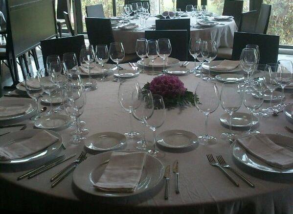 comerCuenca's tweet photo. Ya disponibles los menús navideños de Cuenca Golf Club. Conócelos entrando en... http://t.co/vJbvLBbGMw http://t.co/6zo642X5rq