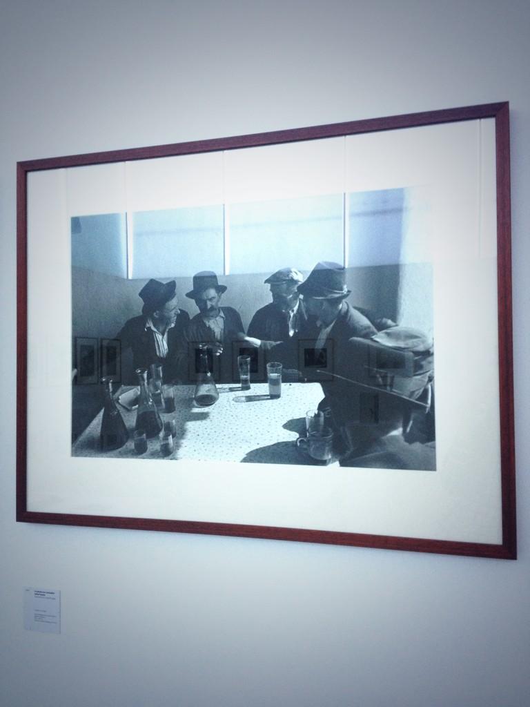 maxmuseo's tweet photo. @KnudWalter #FF con #WernerBischof facendo l'occhiolino alla storia dell'arte @amanda_gea @cerrysabri @ElisaMacellari http://t.co/J4ljKE7dfQ