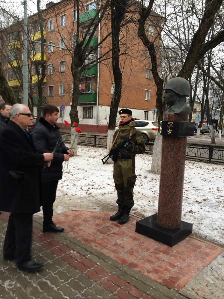 VVSleptsov's tweet photo. #Подмосковье вспоминает контрнаступление советских войск в битве за Москву,которое началось 73 года назад. #Химки http://t.co/msEwDLTAte