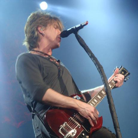 Happy 49th birthday, John Rzeznik, awesome guitarist & frontman of Goo Goo Dolls  "Iris" live 
