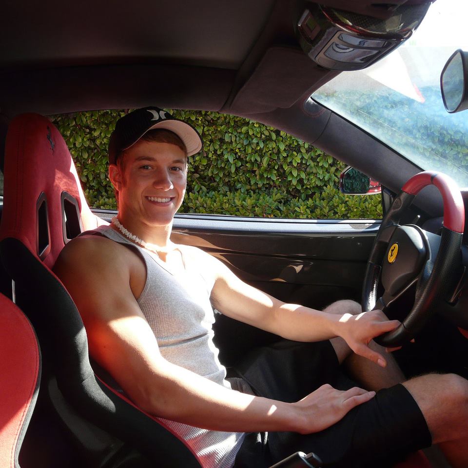 DJSteveRoberts's tweet photo. Ferrari 360 Challenge http://t.co/UPvlLq3p6v