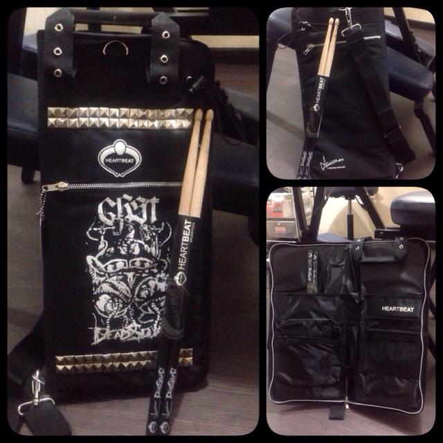 theeye_merch's tweet photo. Drum stick case + drums stick @andyangorust signature. IDR 312.500, order now drummers! 08159893322 http://t.co/YAxKZoONam