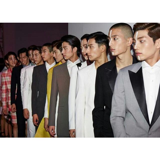 KIMKIBumee's tweet photo. Photo by @.dreyjjasm CARUSO
#모델 #backstage #sfw
#ygkplus #kplusmodel #박형섭 #김기범 #남주혁#장기용#변우석
#esteemmodel #김재영 http://t.co/wTK0BdTyyJ