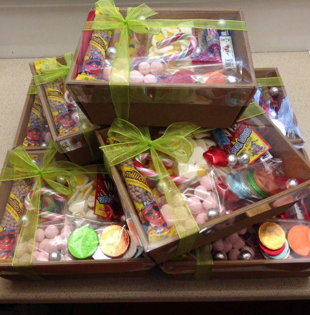 It's beginning to look alot like xmas! :)