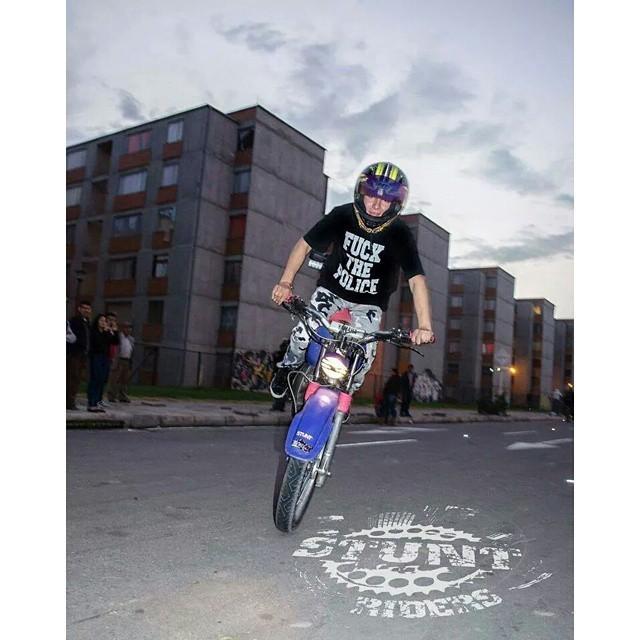 FBF
Stunt Riders Colombia!! #stuntriders #stuntriderscolombia #colombia #stuntride #supermoto #stunt #yamaha #hon...