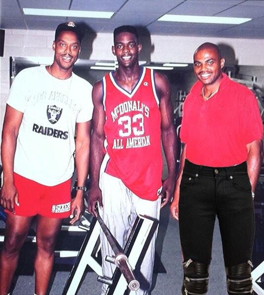 Cleverfidel's tweet photo. @NBAonTNT @SHAQ @realchriswebber http://t.co/XPWmtfCJHw