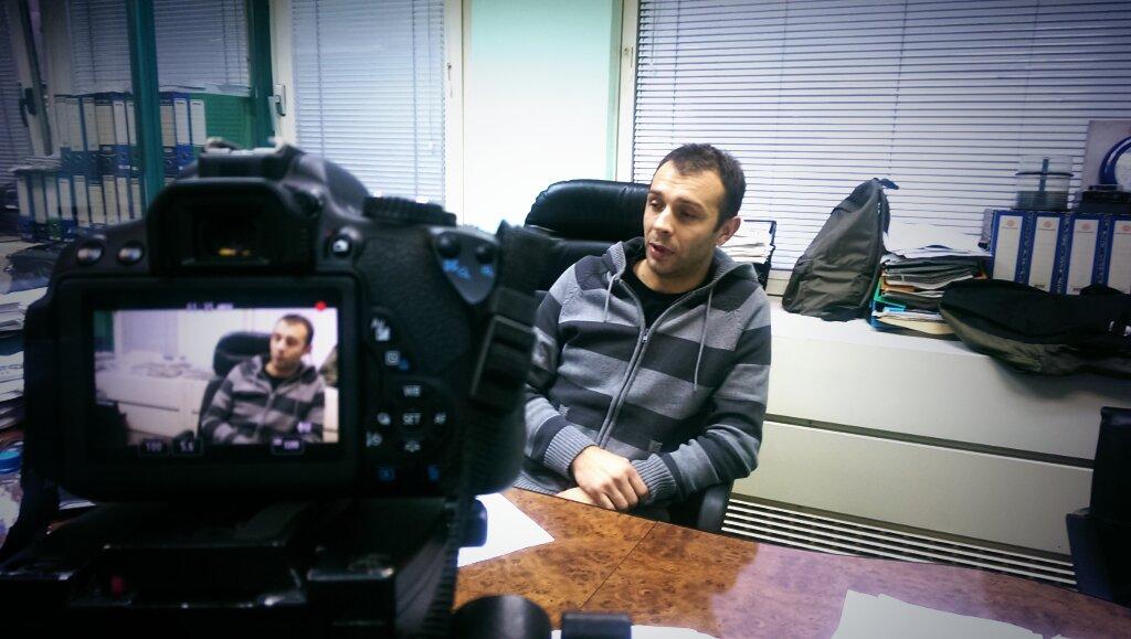 voiceofbalkans's tweet photo. How Federal TV station was reporting during protest in Bosnia and Herzegovina? #SarajevoTeam http://t.co/xdU4pgskJt