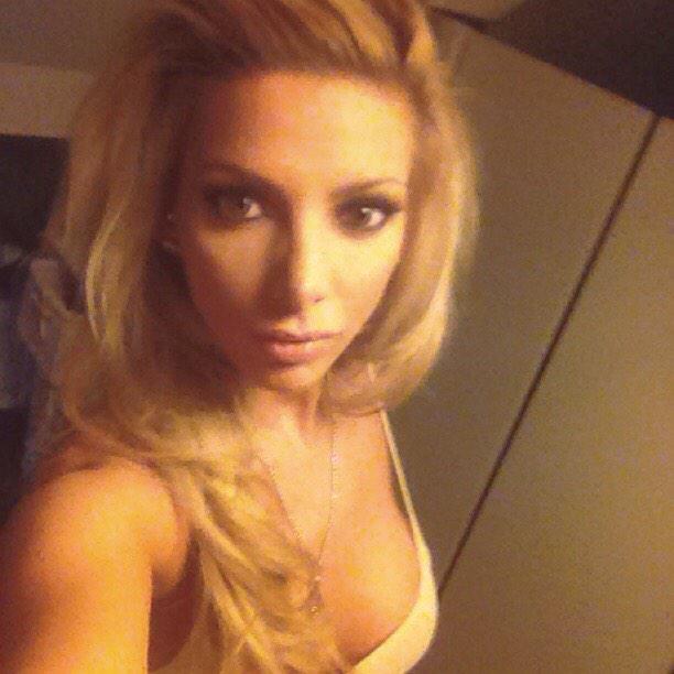 Let s get started on the weekend ! #FriskyFriday @Goudmans @PlayboyPlus @Playboy_NL ❤️😳 http://t.co/<a href="/tag/friskyfriday"class="tags">#FriskyFriday</a>