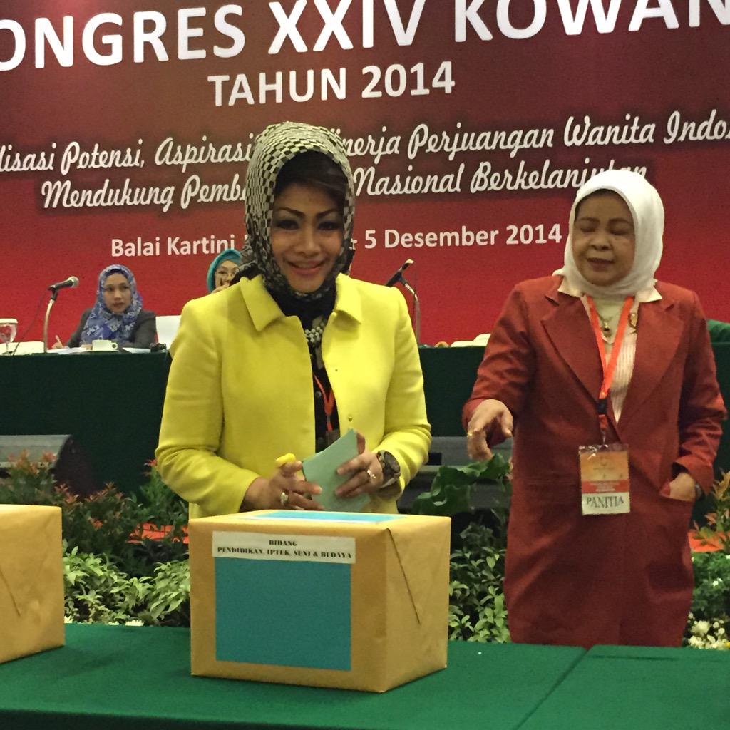 IWAPI memberikan hak suaranya utk pemilihan ketum KOWANI 2014-2019@kongres KOWANI XXIV