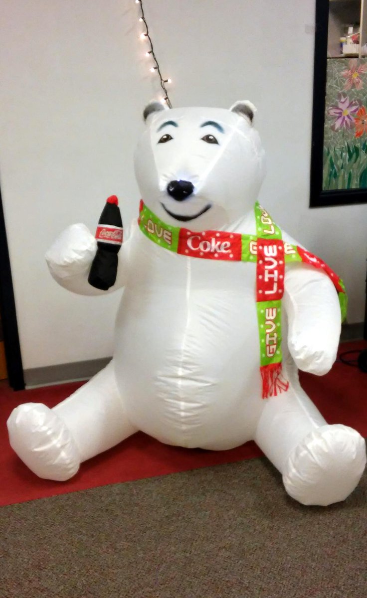 GCHS_Library's tweet photo. Things seen in the library today... http://t.co/gBI4MPCBIT