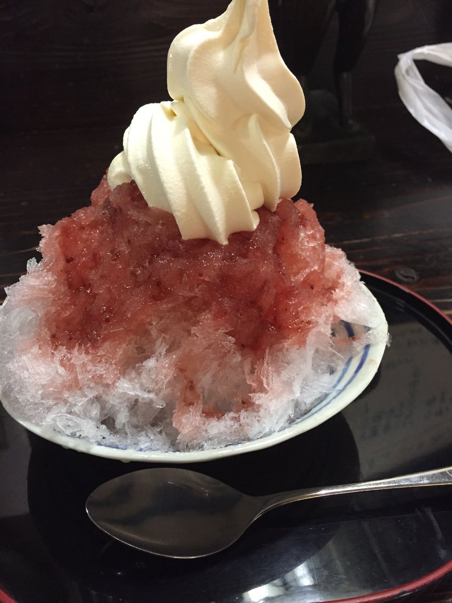 村本大輔 ウーマンラッシュアワー ひろめ市場のほてい茶屋のイチゴかき氷は日本一うまい 手作りイチゴジャムシロップ 高知にまたいきたい Http T Co S6osfc7vct