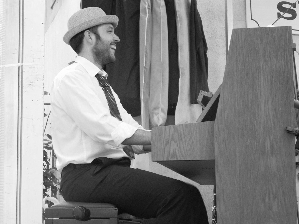 LaBejazz's tweet photo. Javier Carmona Bono en el Festival de Jazz de Basilea (2013) #flamencojazz #labejazz http://t.co/OKicWxj6io
