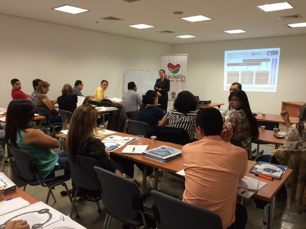 EyControl's tweet image. Entrenando nuestro equipo para la auditoría interna para la transparencia.