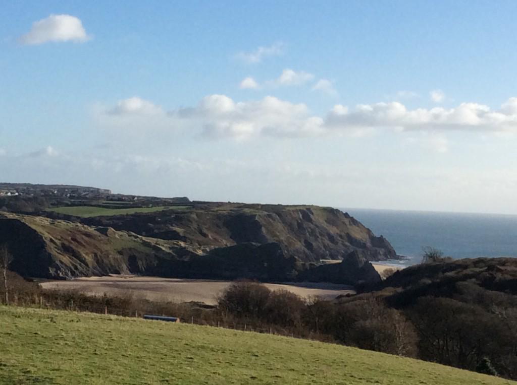 Three Cliffs Bay, one of the beautiful #Gower beaches. Another sunny afternoon. #Swansea #Wales <a href="/VisitSwanseaBay/">Visit Swansea Bay</a>