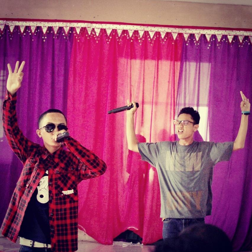 ktownrapper's tweet photo. @check_le and @real_alfattah perform salam genre http://t.co/2ayDDe2mgy
