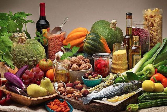 #Dietamediterranea: benefici ed errori di quella odierna
greenme.it/mangiare/alime…
<a href="/martaalbe/">Marta</a> <a href="/greenMe_it/">GreenMe</a> <a href="/sanafiera/">sanafiera</a>