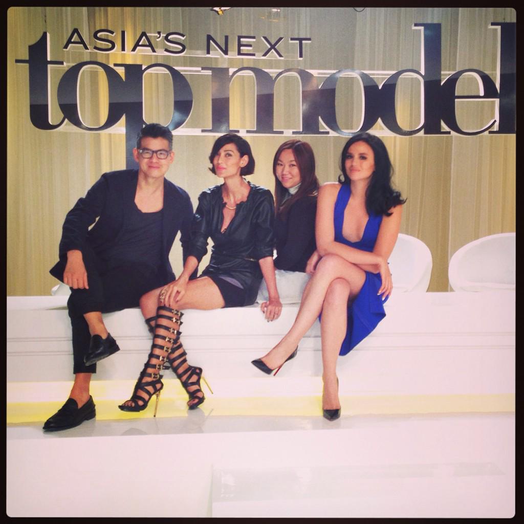 PeterSom's tweet photo. Who's a judge on #AsiasNextTopModel ? You bet! W @JoeyMeadKing @ilovegeorgina #AmandaLim @AsNTM @AsNTModel3 http://t.co/sO75oLv7lo