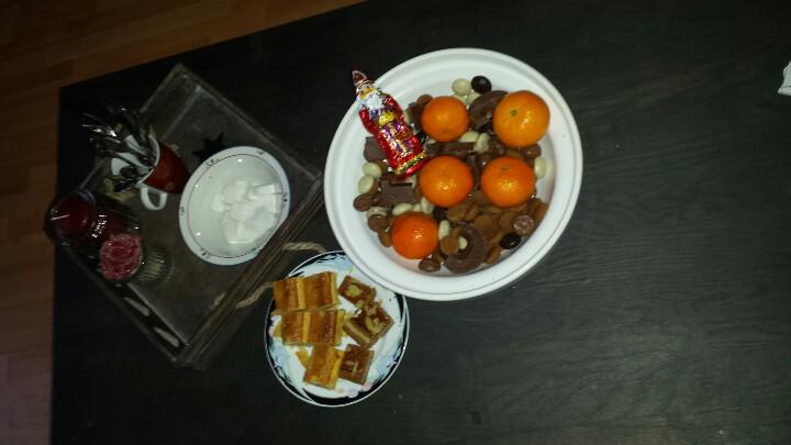 Poly_Angel's tweet image. Heerlijk avondje is gekomen. Avondje van Sinterklaas. Vol verwachting klopt hun hart 😉😆 #fijneSinterklaas