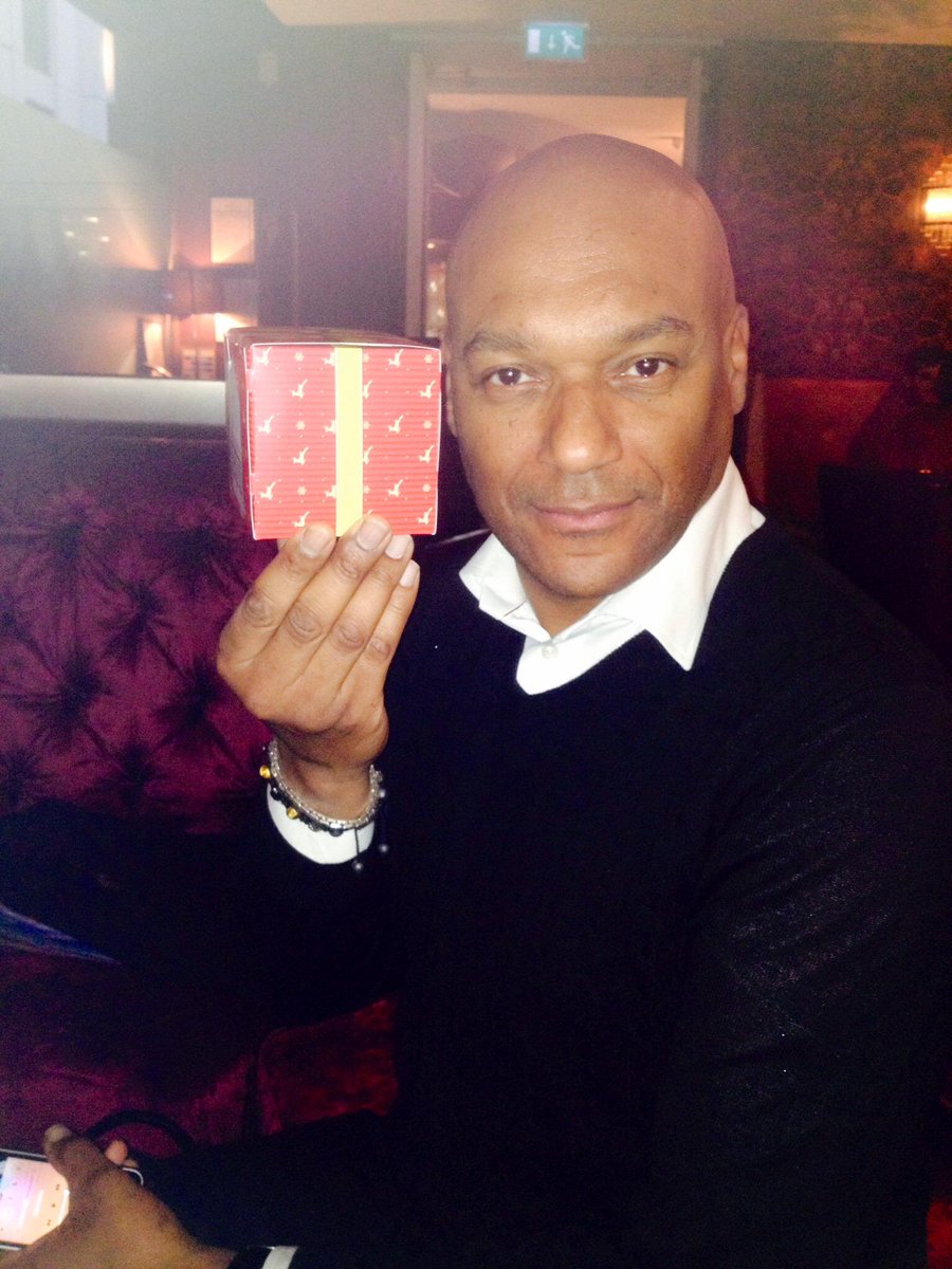 EveryYouthUK's tweet photo. Thanks @colinsalmon24 for supporting @EYH_UK #xmasinabox campaign. Get down to @Dune_shoes store to get your own! http://t.co/HNTzOp76H6