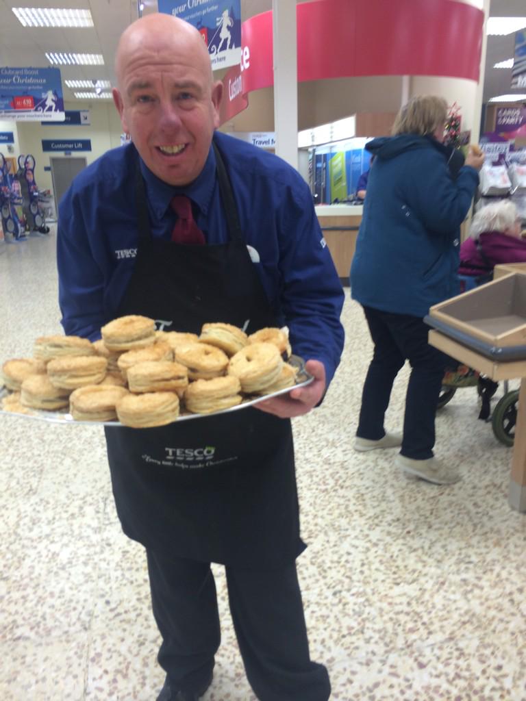 Southport Extra on Twitter "Anyone for a mince pie? Dave at the front