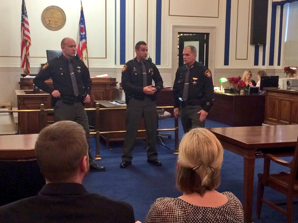 JodyBarr's tweet image. Strong HamCo deputy presence in and out of courtroom for #TracieHunter sentencing.