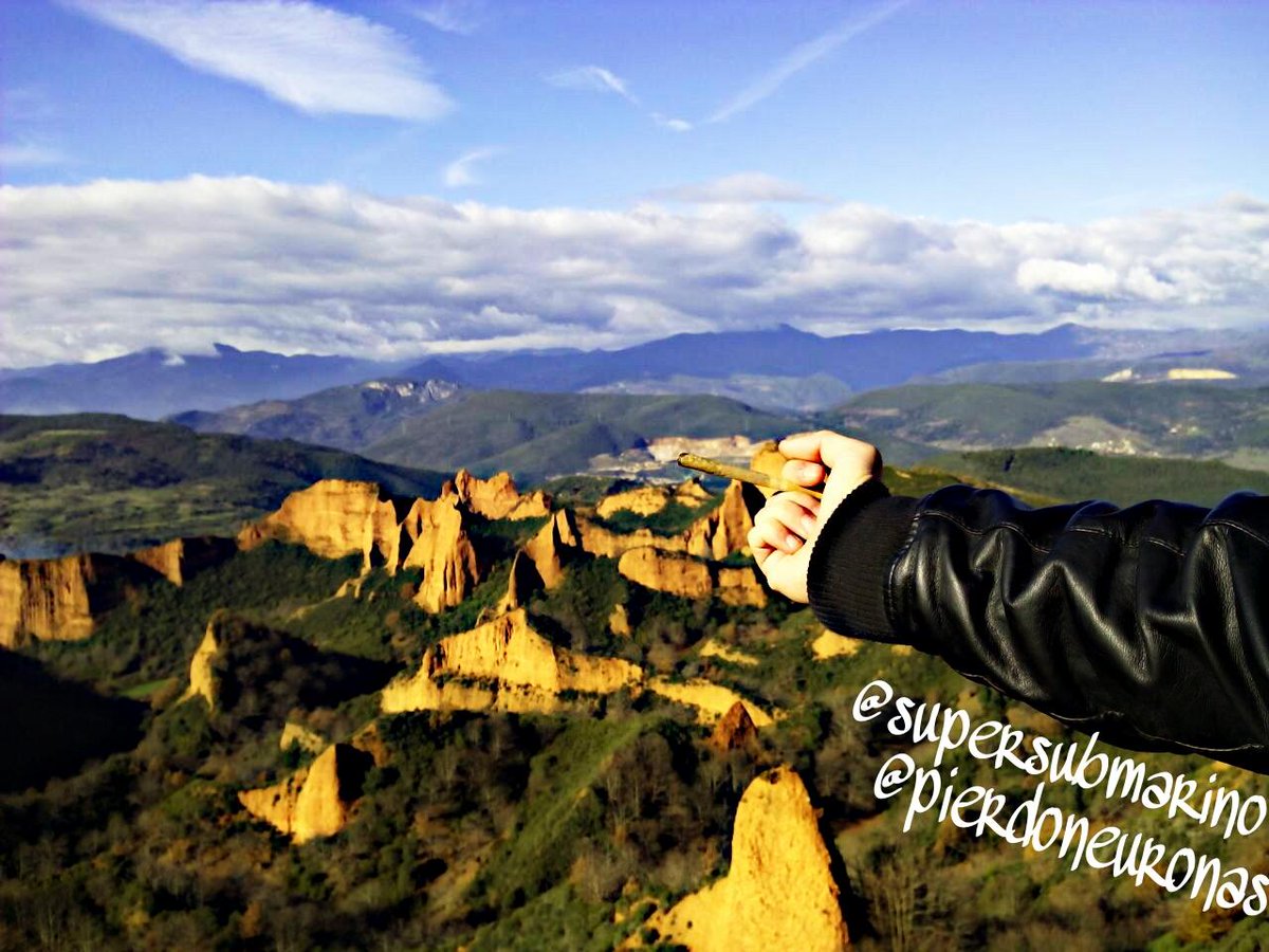 supersubmarino's tweet photo. Compartiendo humos y vistas con @PierdoNeuronas 
Buenas tardes. http://t.co/Gjk47DJSzv